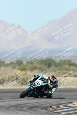 media/Jan-15-2026-Racers Edge (Thu) [[dfebeb70ab]]/2-A Group/Session 3 (Turn 16)/